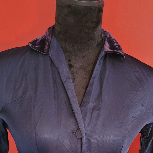 Vintage 1950s Navy blue dress with velvet collar - Picture 3 of 11